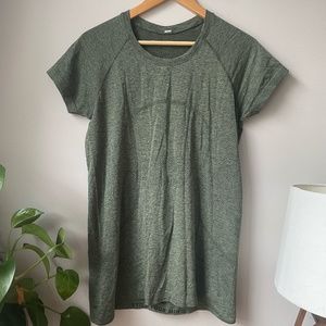 Lululemon Swiftly Tech Short Sleeve Shirt 2.0-Size 10